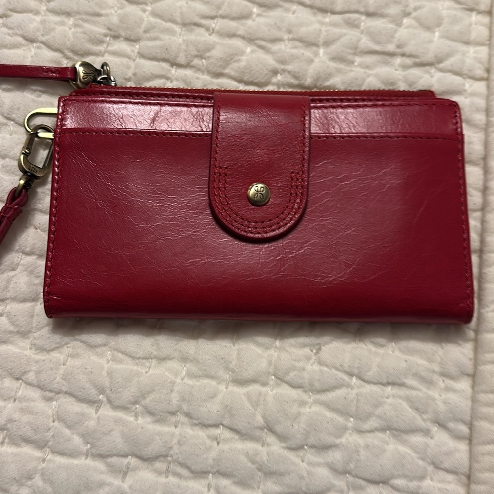 Hobo Kali Phone Leather Wallet with Wristlet